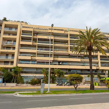 Apartment Spacieux 2p Avec Terrasse, Garage Et Wifi A - Fr-1-196-268 *